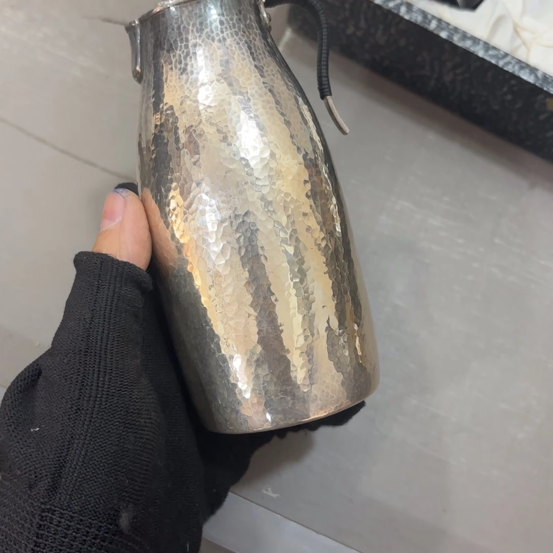 ****娜非常喜欢这个瓷器