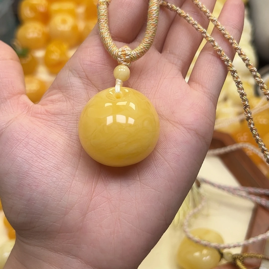 琥珀未镶嵌颈饰蜜蜡