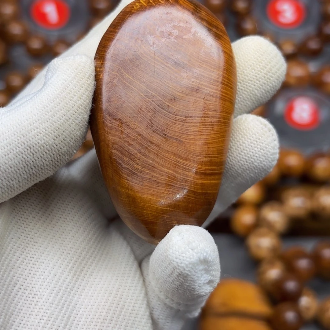 柏木（崖柏）春*太行崖柏陈化雷击香料手把件