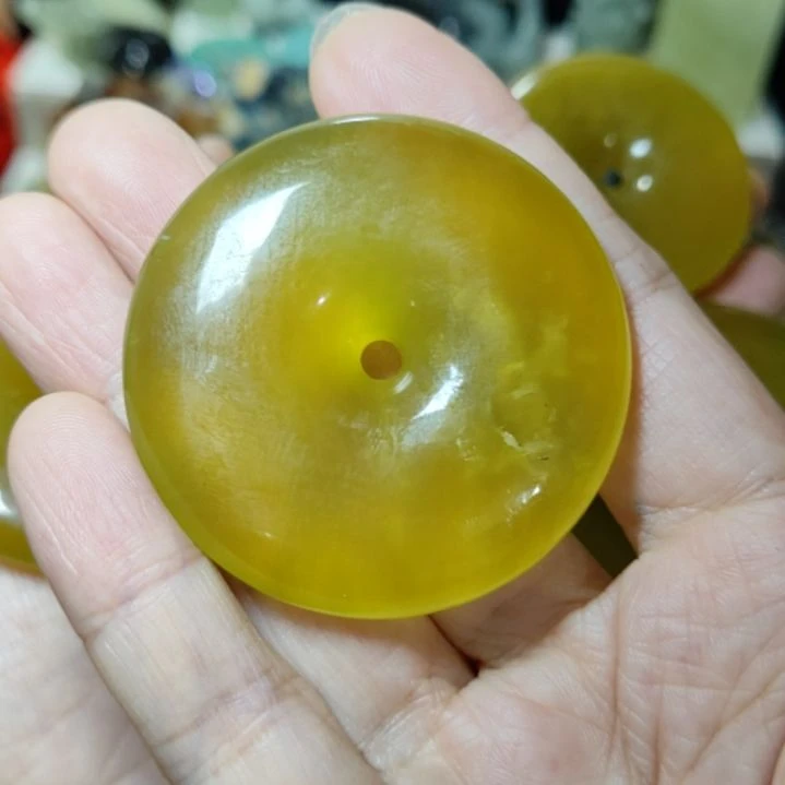 半***梦岫玉未镶嵌微瑕平安扣