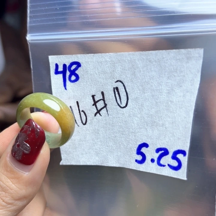 定制翡翠未镶嵌阿*戒