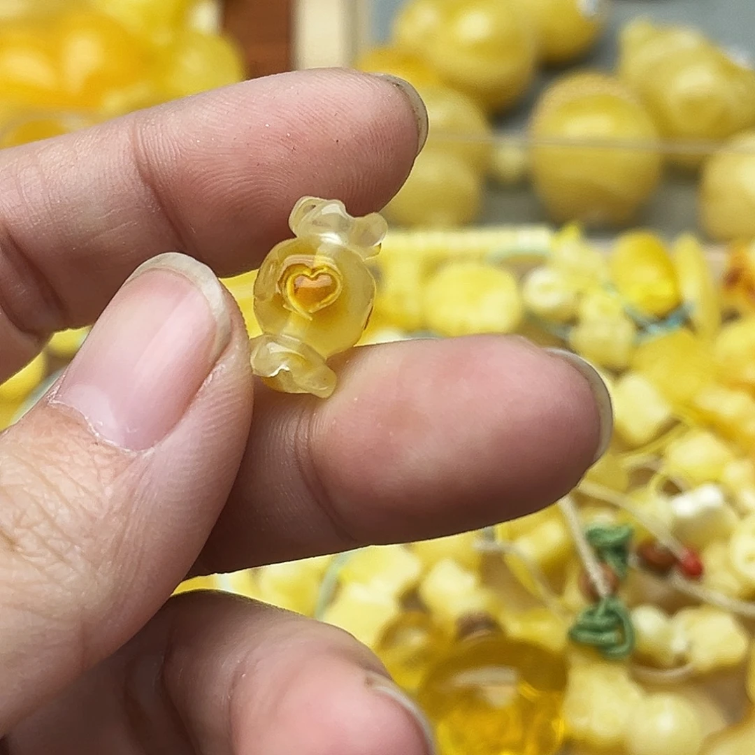 蜜蜡未镶嵌裸石天然