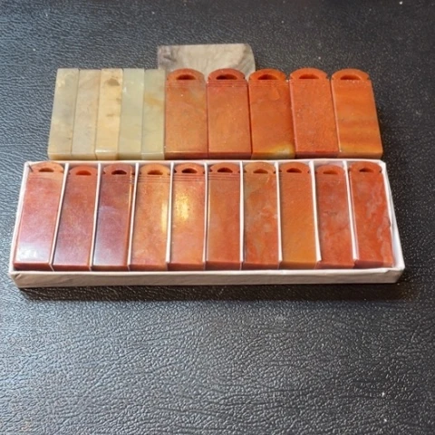 浙江红石印石云*决2.0瓦五枚，1.5一组，1*2扁五枚