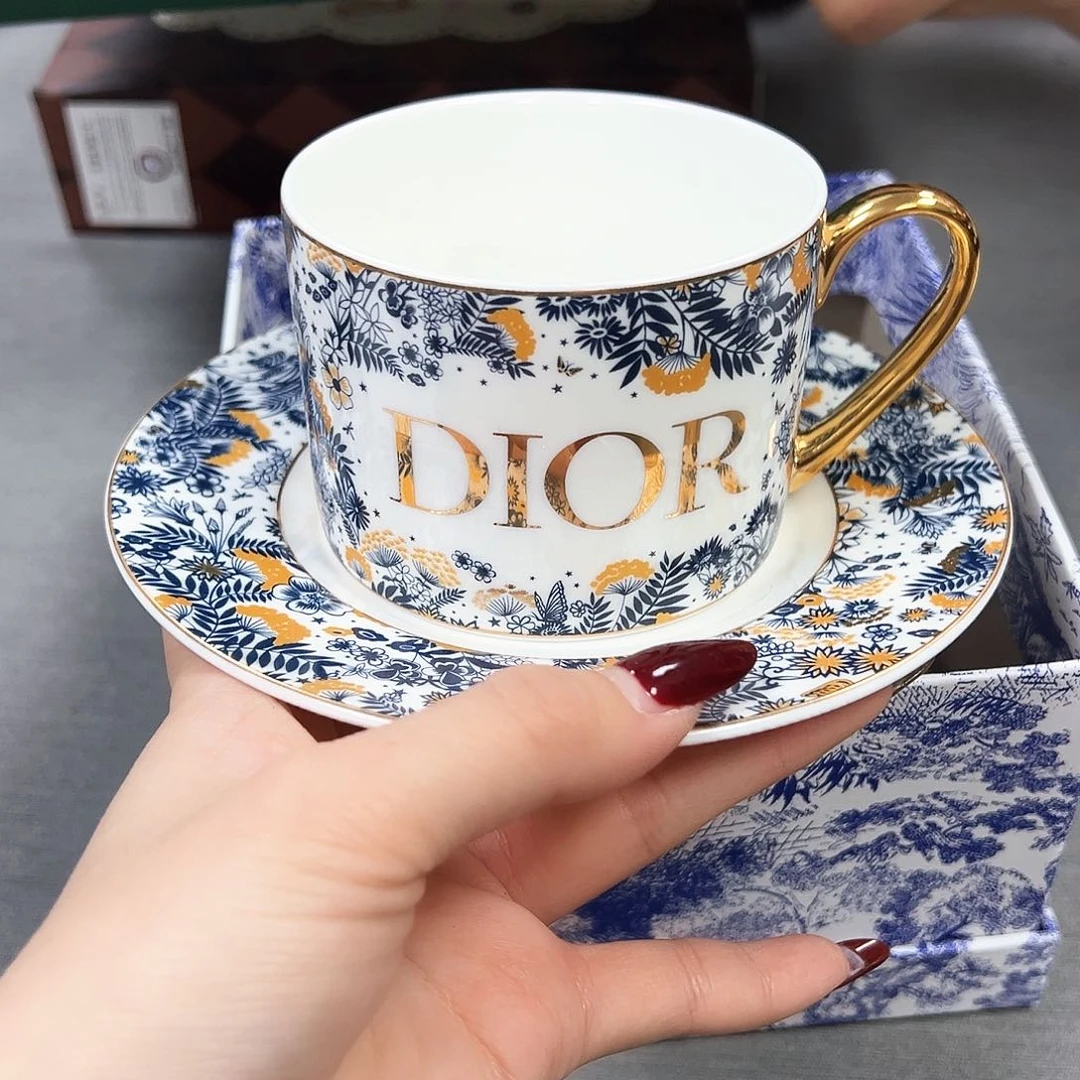 瓷片七七美瓷的瓷器