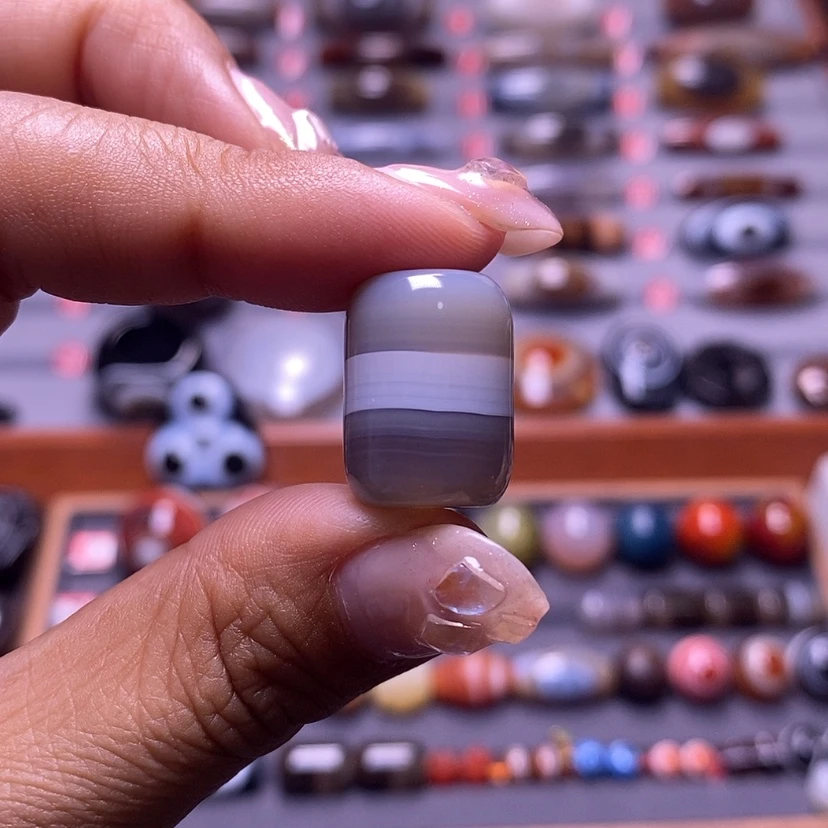 【闪购商品】玛瑙/玉髓未镶嵌珠宝半成品勇**云