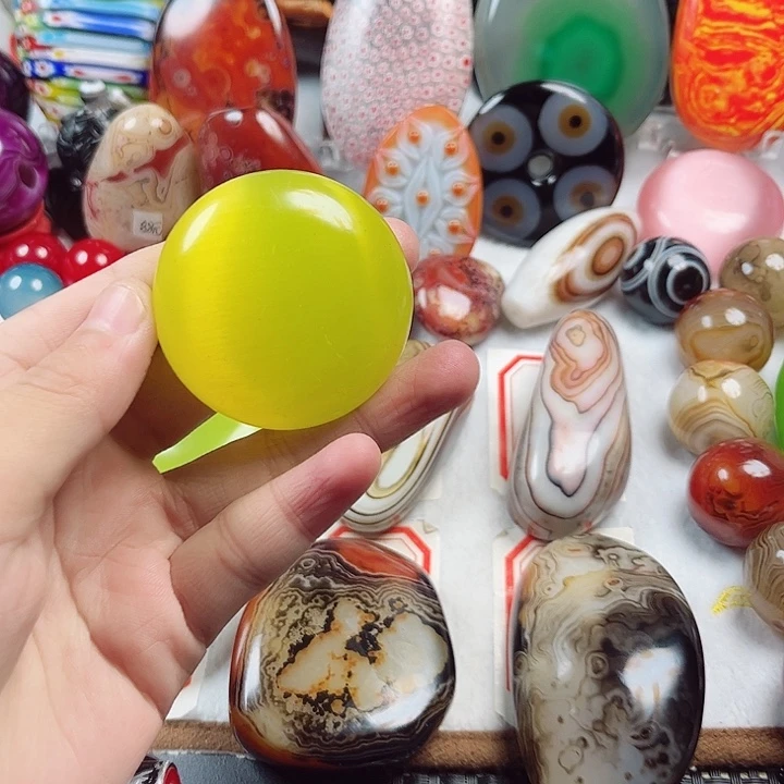 玛瑙/玉髓未镶嵌珠宝奇石