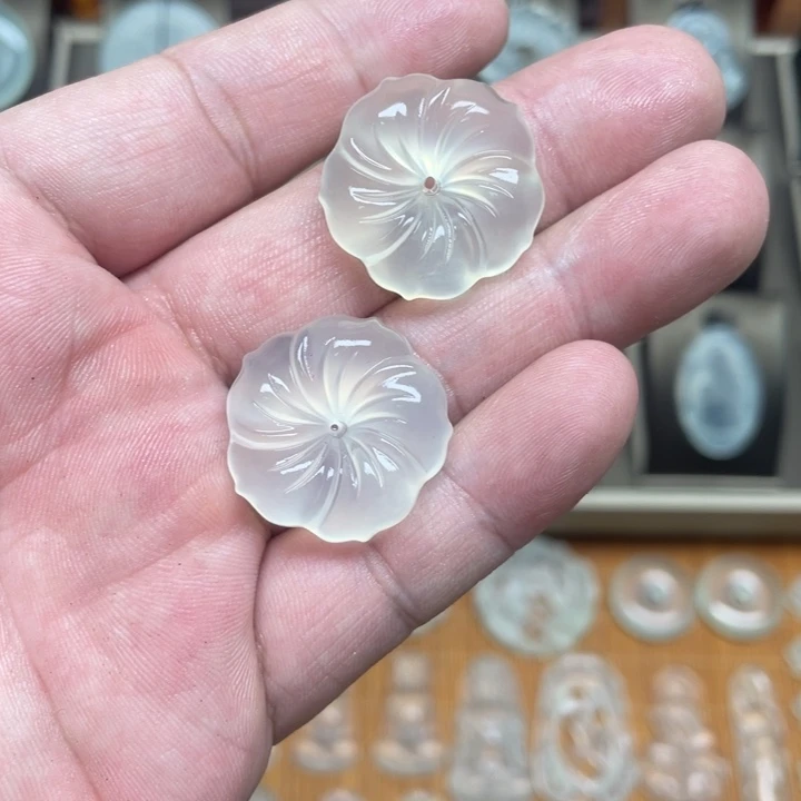 未镶嵌蛇纹石玉吊坠(赠链)多样性发一个