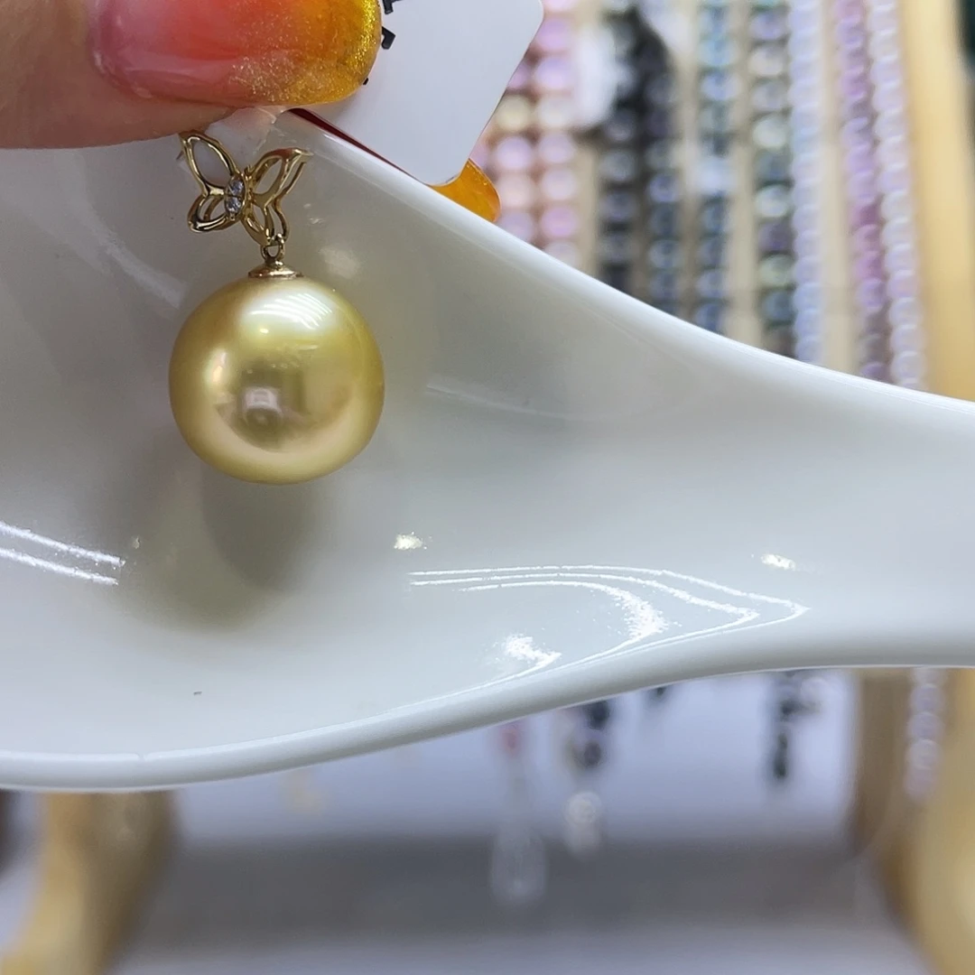 海水珍珠颈饰18K金镶嵌