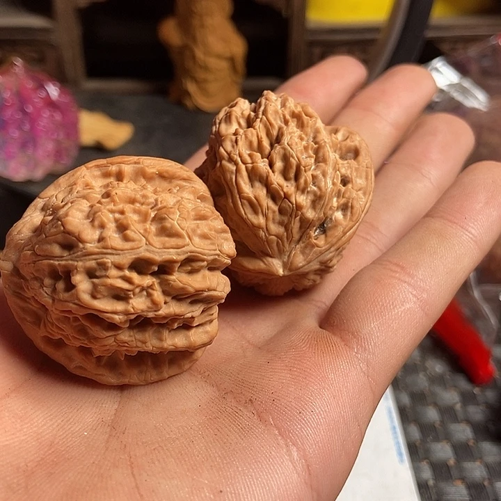 文玩核桃吊坠我****情狮子