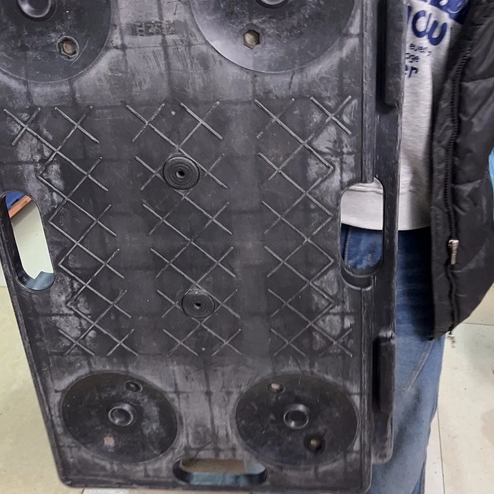 咪***爸厚款家用五金工具箱小车一个坏了