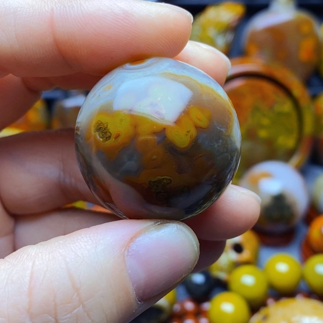 玛瑙/玉髓颈饰未镶嵌春****华