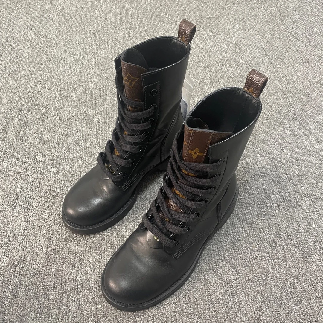 95新 LouisVuitton/路易威登 舒适时尚短靴 35.5码/14117