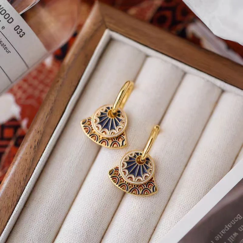 纯铜耳饰 轻奢国风百搭典雅时尚新潮圆扇形设计彩绘耳扣古风新撞