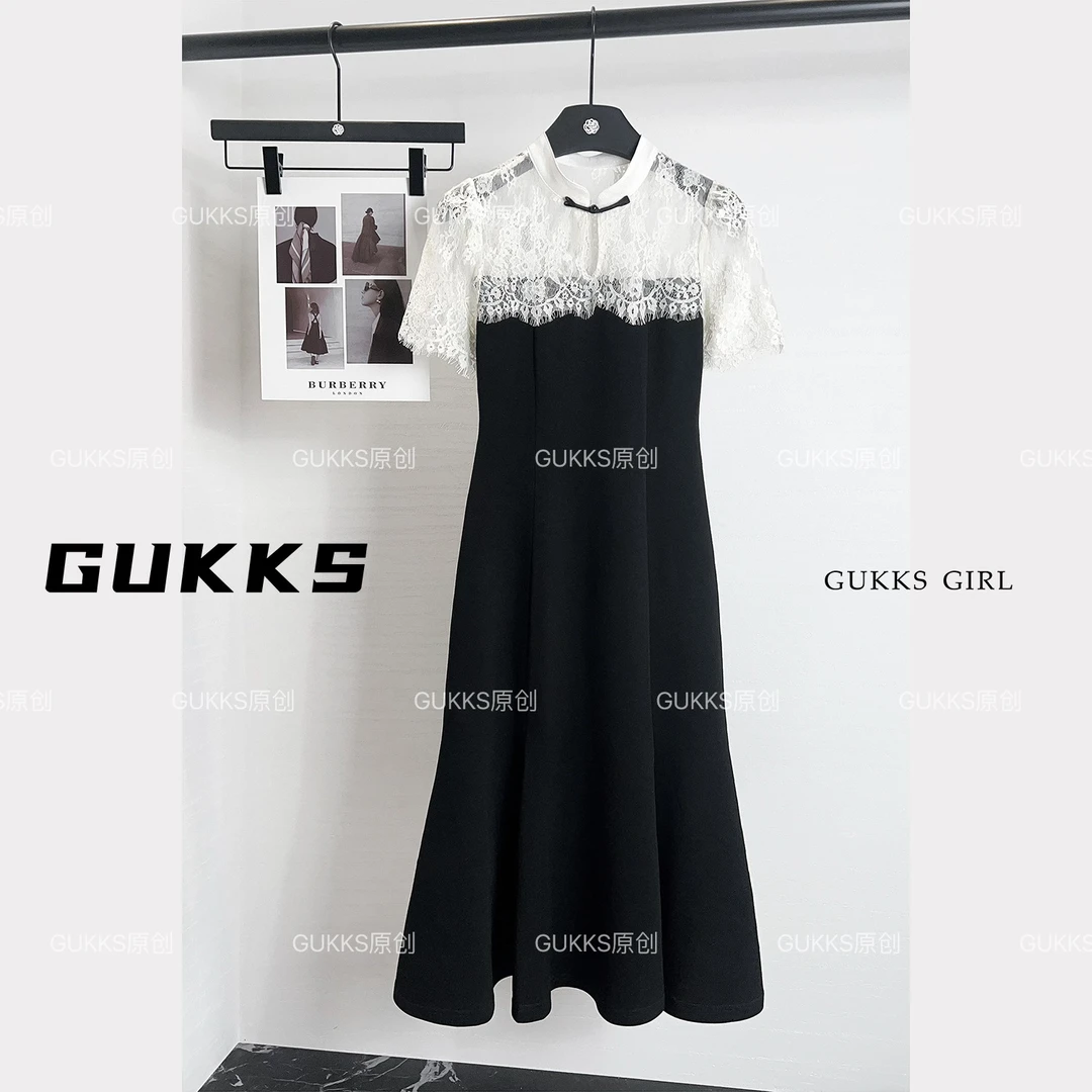 GUKKS设计感圆领拼接蕾丝夏日轻奢小众捏褶收腰显瘦连衣裙GK539
