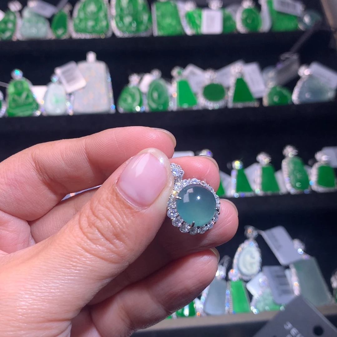 【闪购商品】颈饰银S925镶嵌翡翠