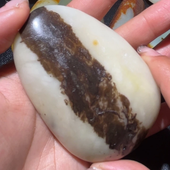 和田玉未镶嵌珠宝奇石