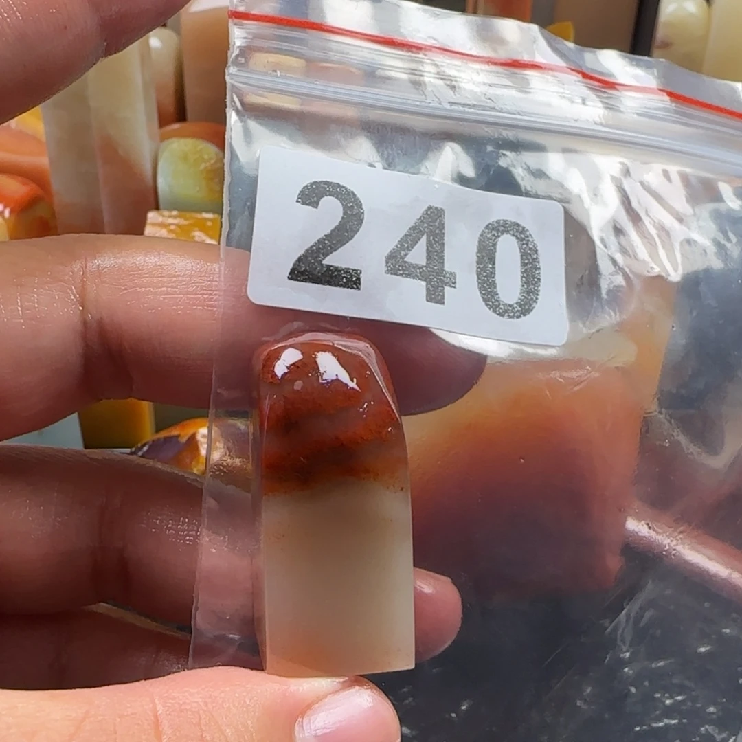 3***)老挝石老挝