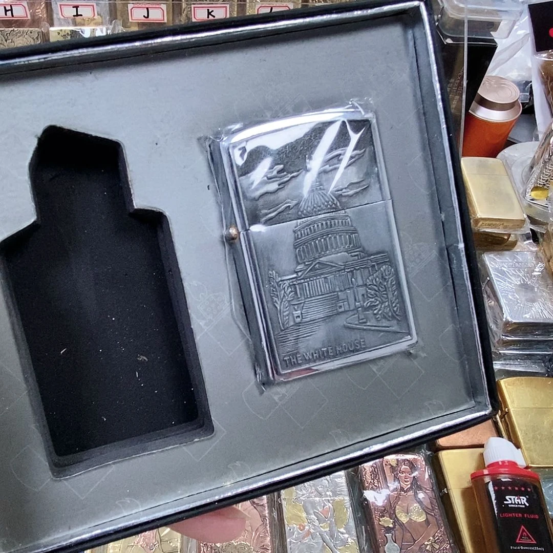 明铬白色的房子打火机