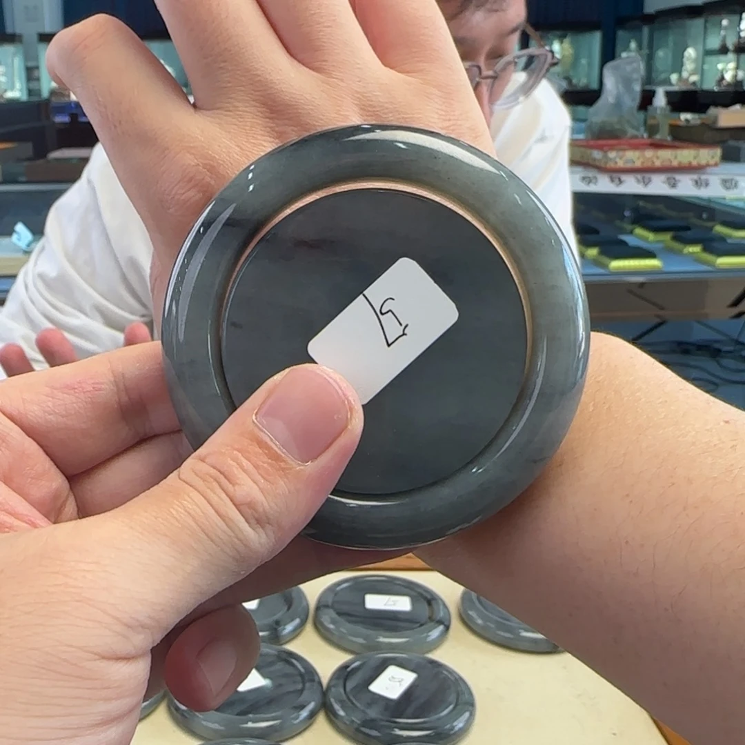 和田玉未镶嵌颈饰A***.镯子57