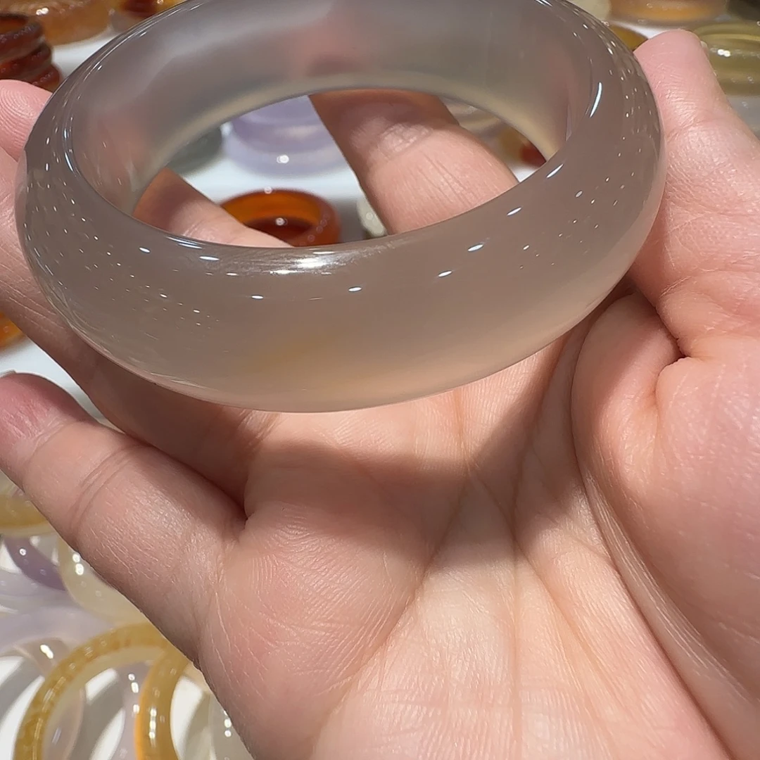 V***s玛瑙/玉髓未镶嵌手镯