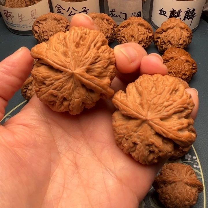 文玩核桃吊坠45全品球筋