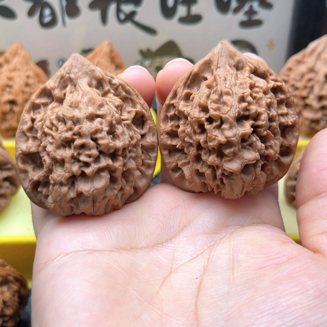 胡***哥吊坠文玩核桃45老树官帽