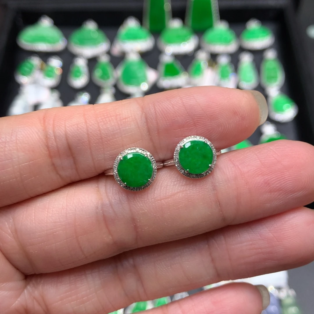 翡翠18K金镶嵌耳饰裸石不厚