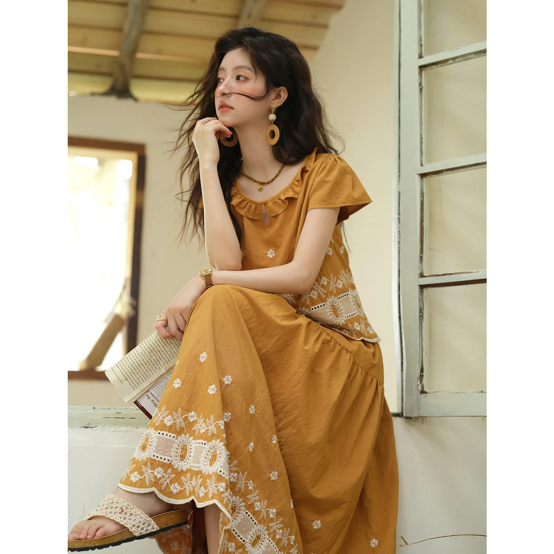 谜秀 法式立体蕾丝绣花小衫a字直筒半裙两件套女2025夏新款套装女