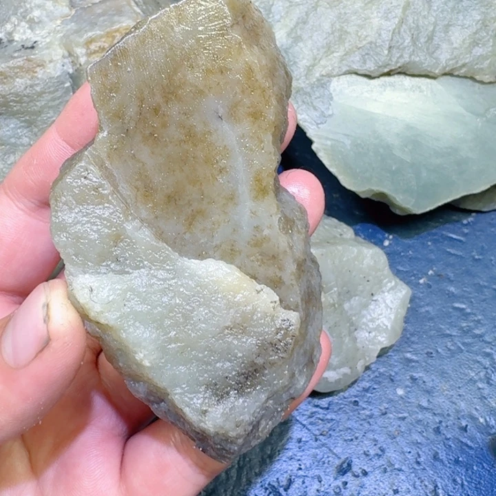 和田玉未镶嵌珠宝半成品