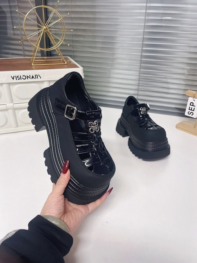 胶粘鞋镂空包头凉鞋包头罗马凉鞋休闲凉鞋高跟松糕底复古