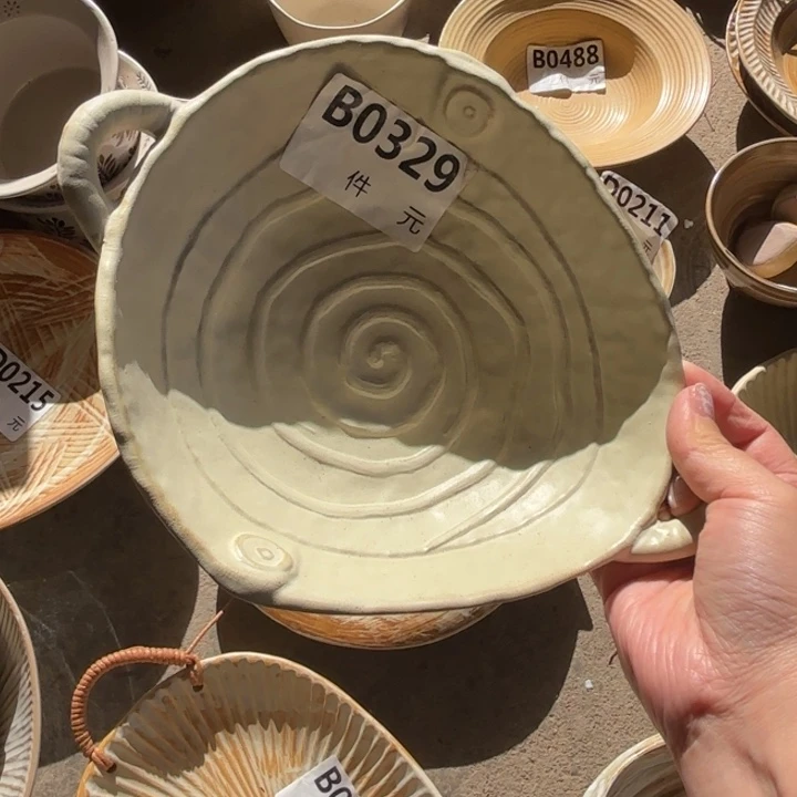 瓷329粗陶异形双耳碗1个