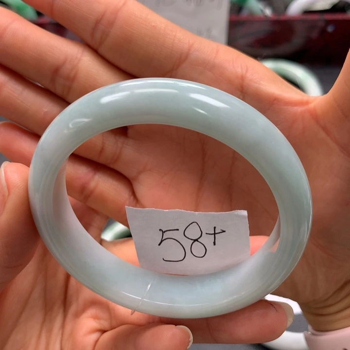 未镶嵌手镯翡翠手镯