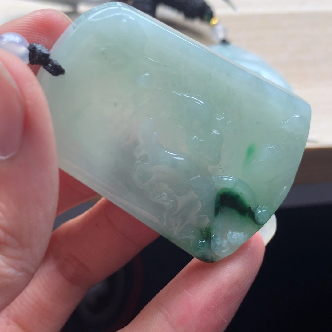 颈饰未镶嵌翡翠吊坠