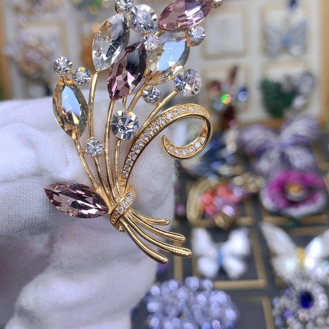 仿水晶铜胸针胸花
