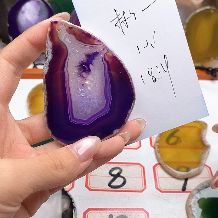 彬***彬合金颈饰玛瑙/玉髓