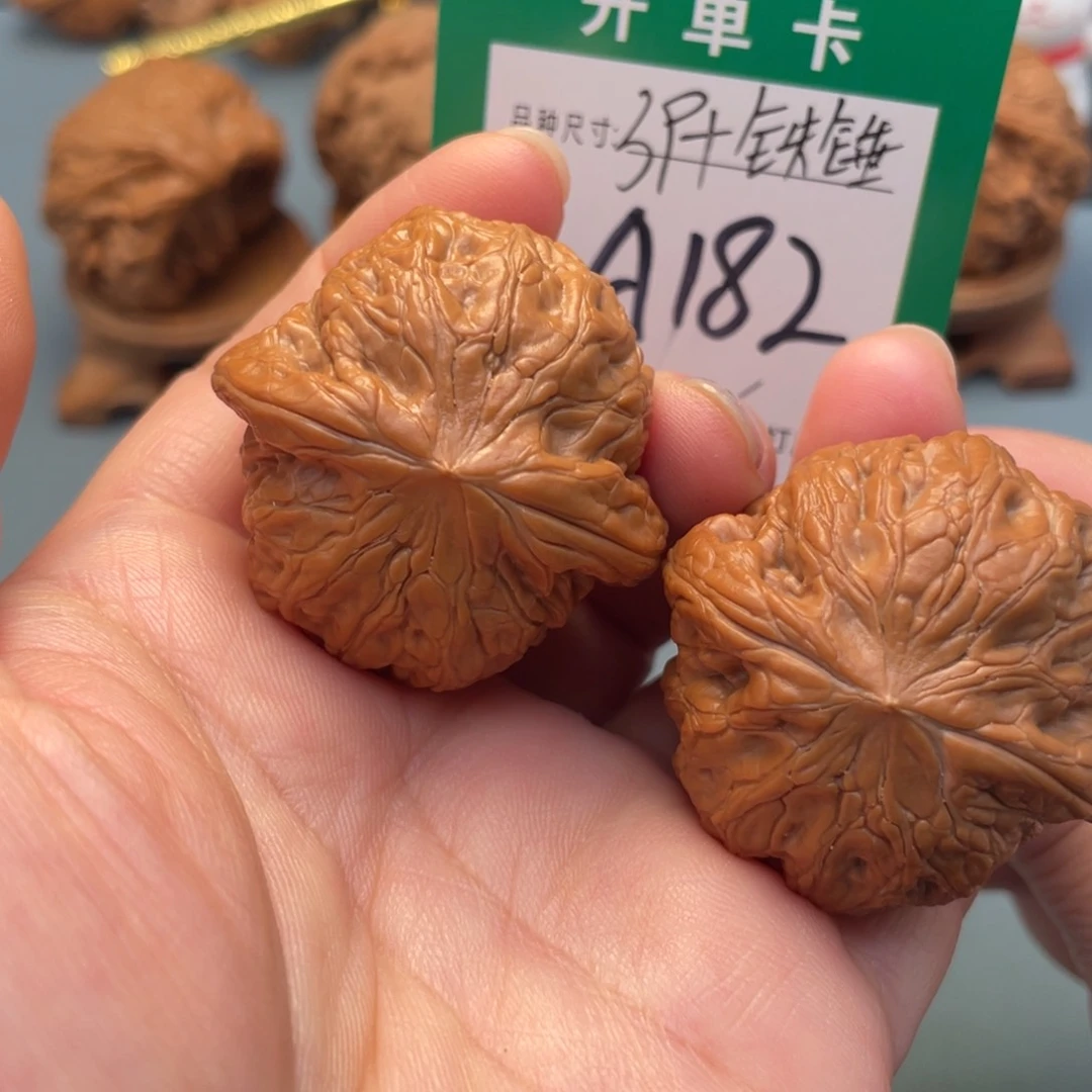 吊坠桃核文玩核桃