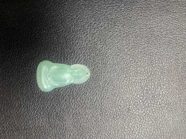 时尚翡翠观音吊坠