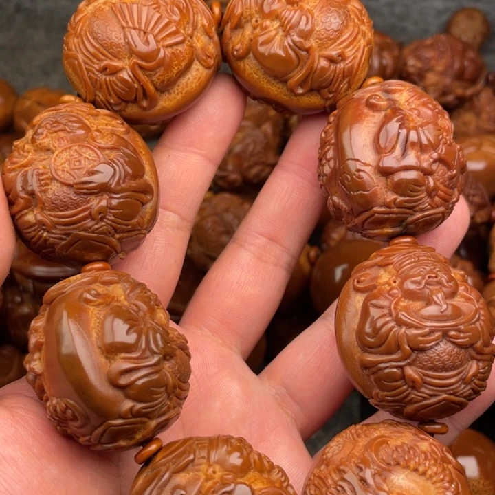 胡***刚吊坠橄榄核橄榄核