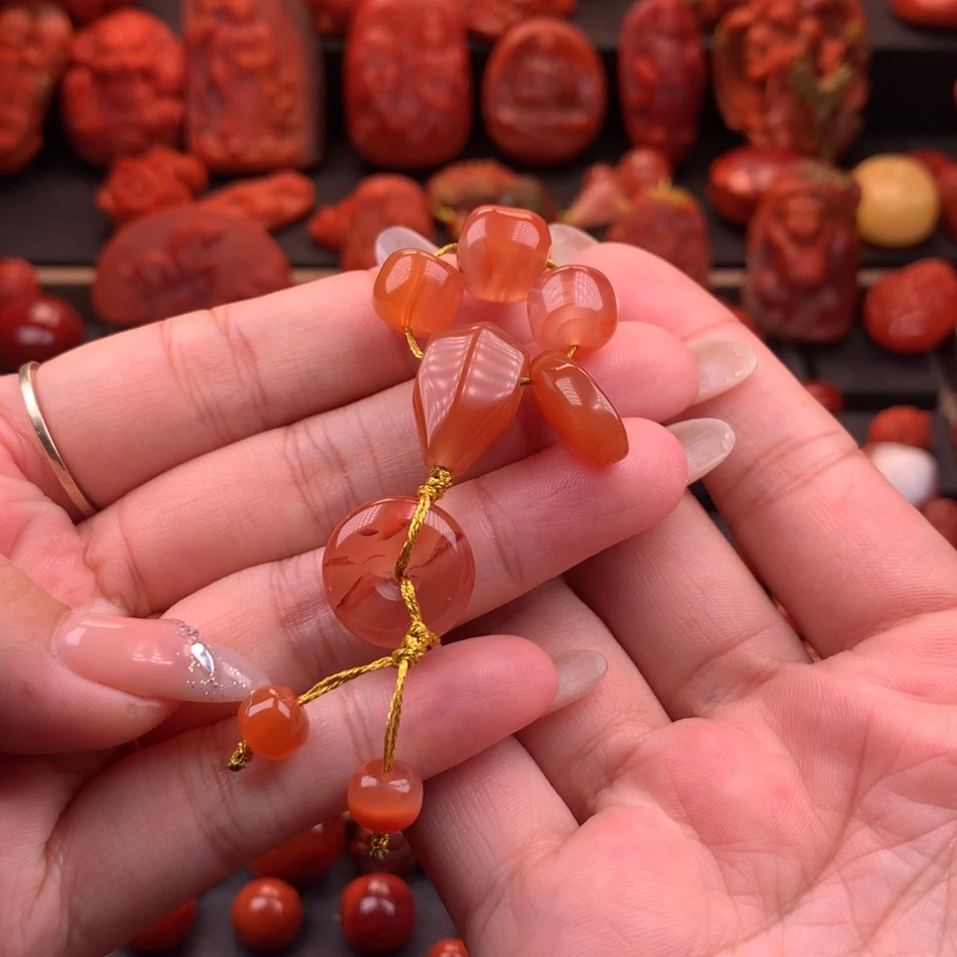 未镶嵌冰飘三通套装南红玛瑙