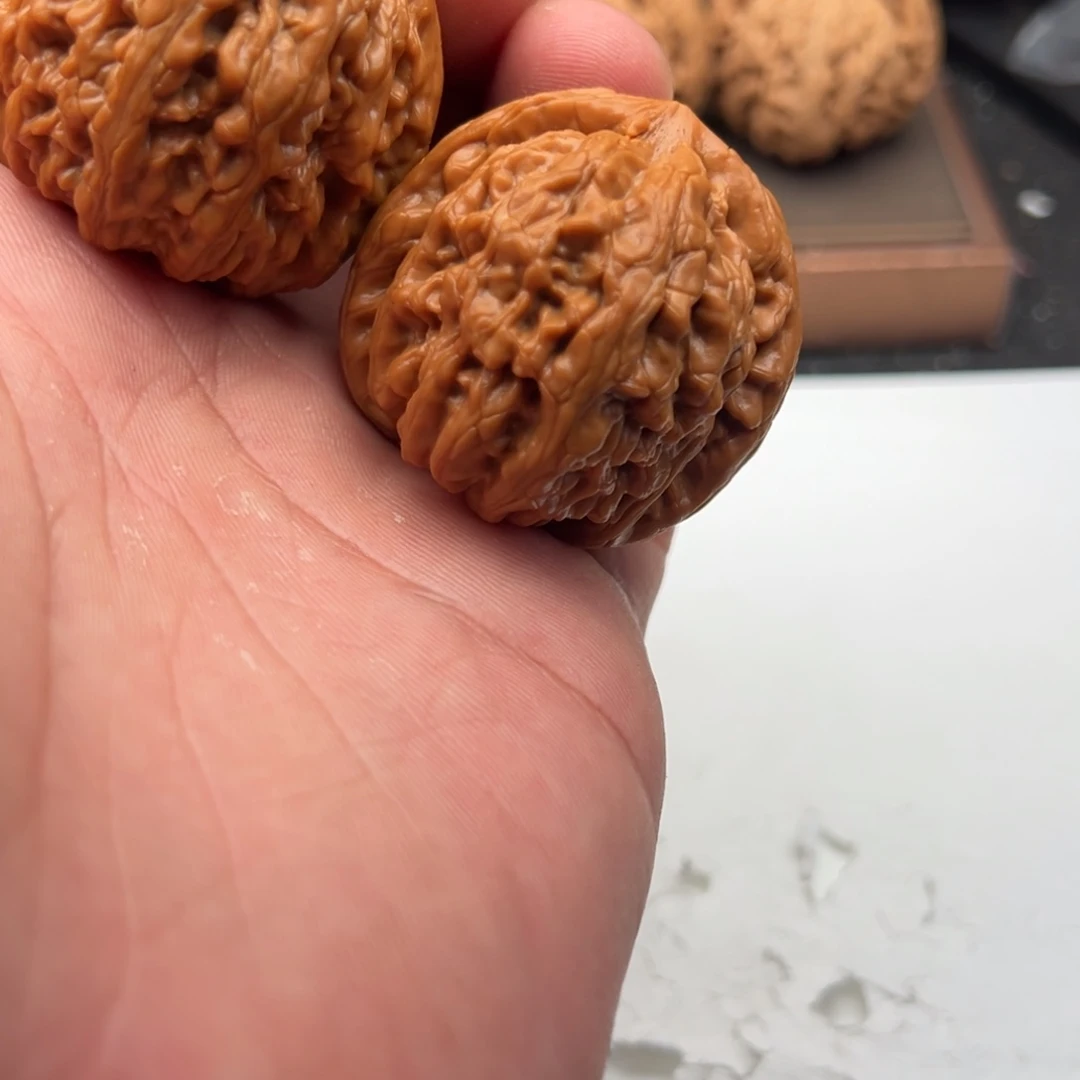 文玩核桃把件红锦鲤44