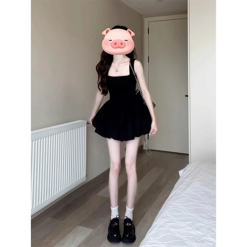 春夏款黑色吊带连衣裙女2025新款夏季法式小个子收腰花苞蓬蓬短裙