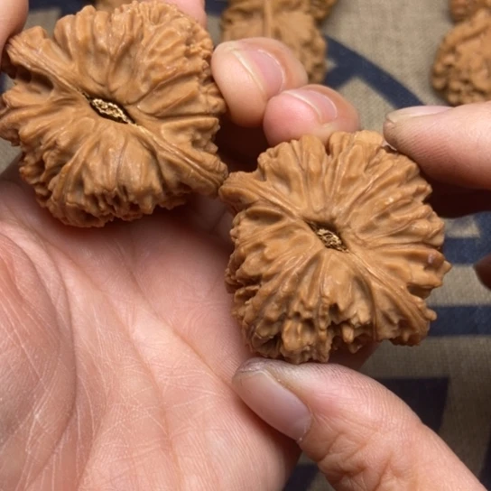 吊坠文玩核桃南疆全品