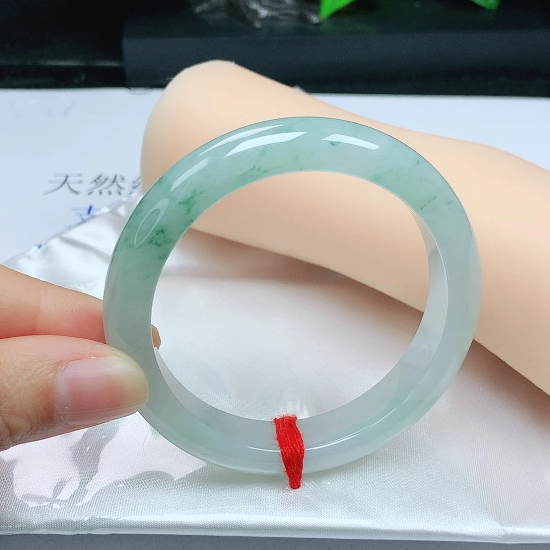 翡翠手镯未镶嵌正5354