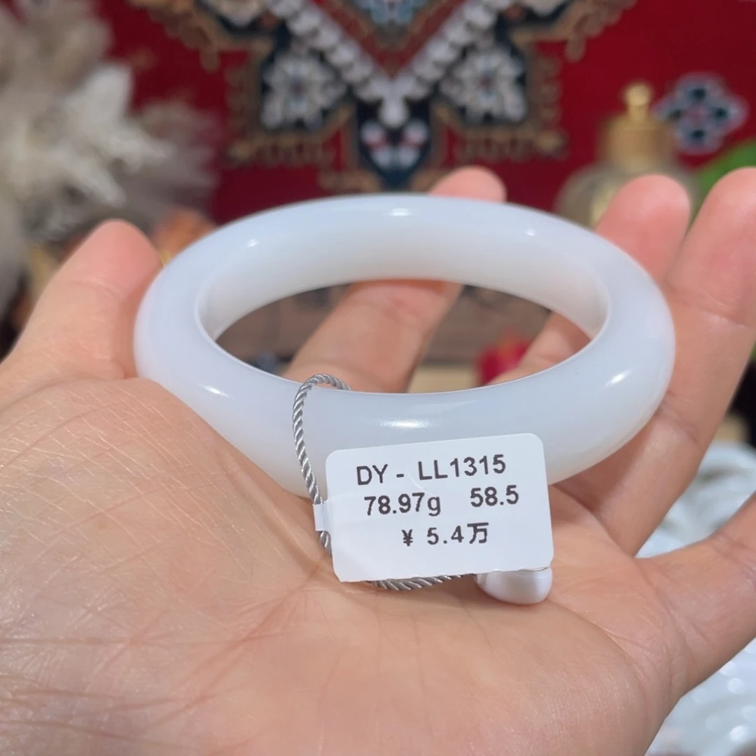 和田玉手镯未镶嵌新疆天然羊脂级和田玉手镯