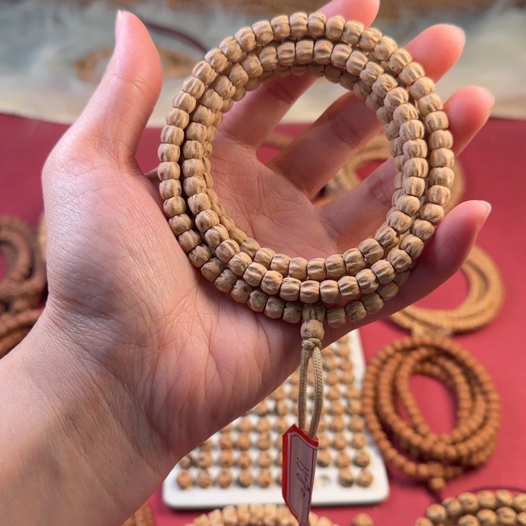 柏香籽/百香籽把件藏切顺