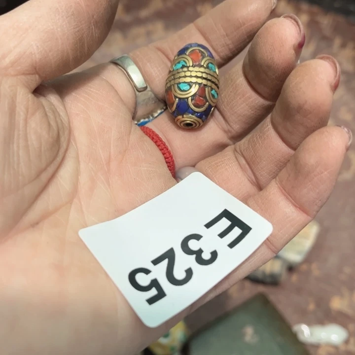 L***y瓷片直播间火爆开启