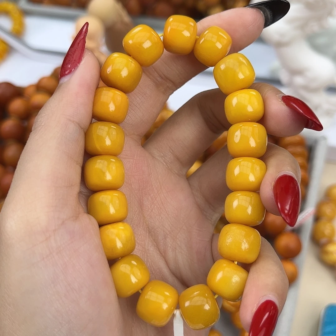 琥珀颈饰未镶嵌蜜蜡