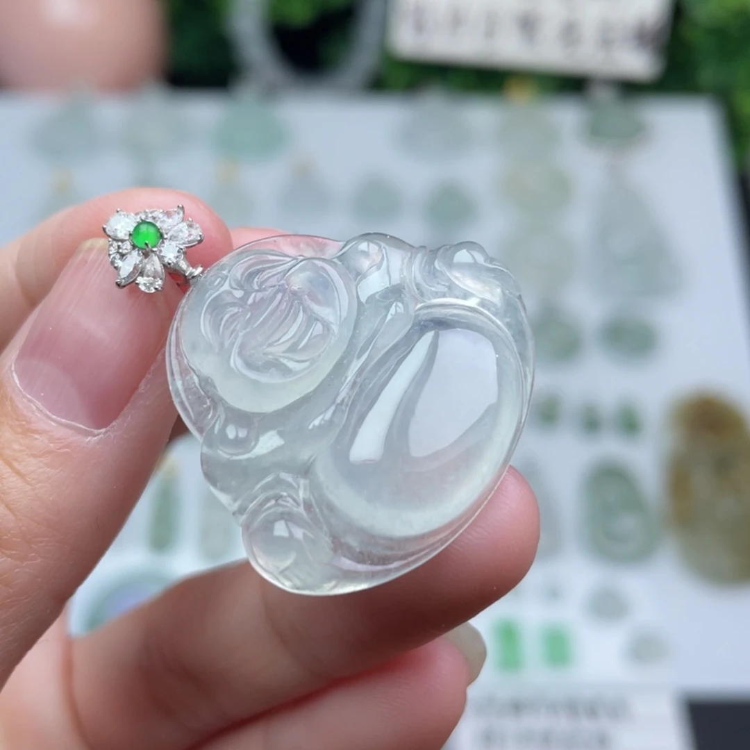 翡翠18K金镶嵌颈饰