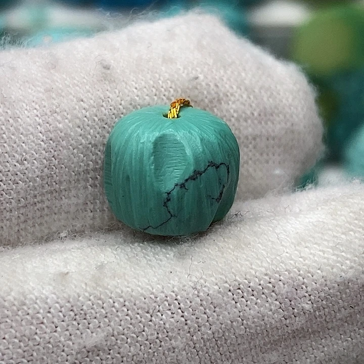 未镶嵌绿松石天然原矿 带武汉地大证书