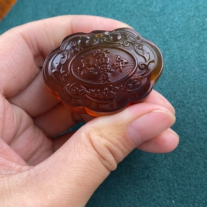未镶嵌琥珀珠宝奇石